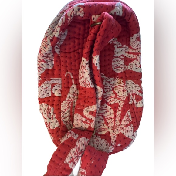 Kantha Sling Bag /Wine bag holder. What a gift A bottle of Merlot ??? - Picture 13 of 15